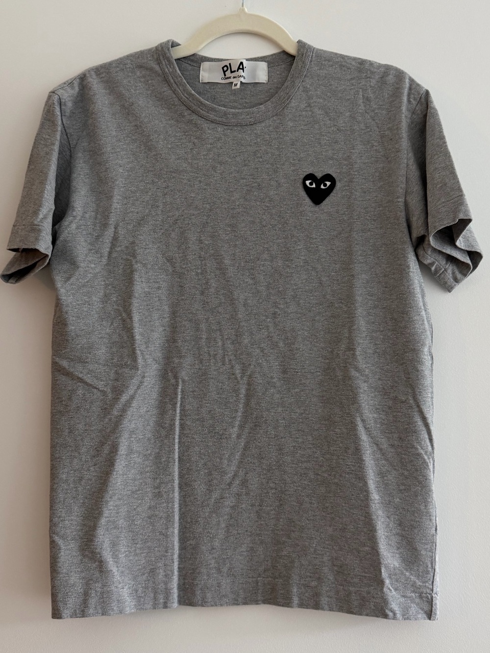 Comme des Garcons PLAY Grey Tee with Black Heart Patch Like New Size M